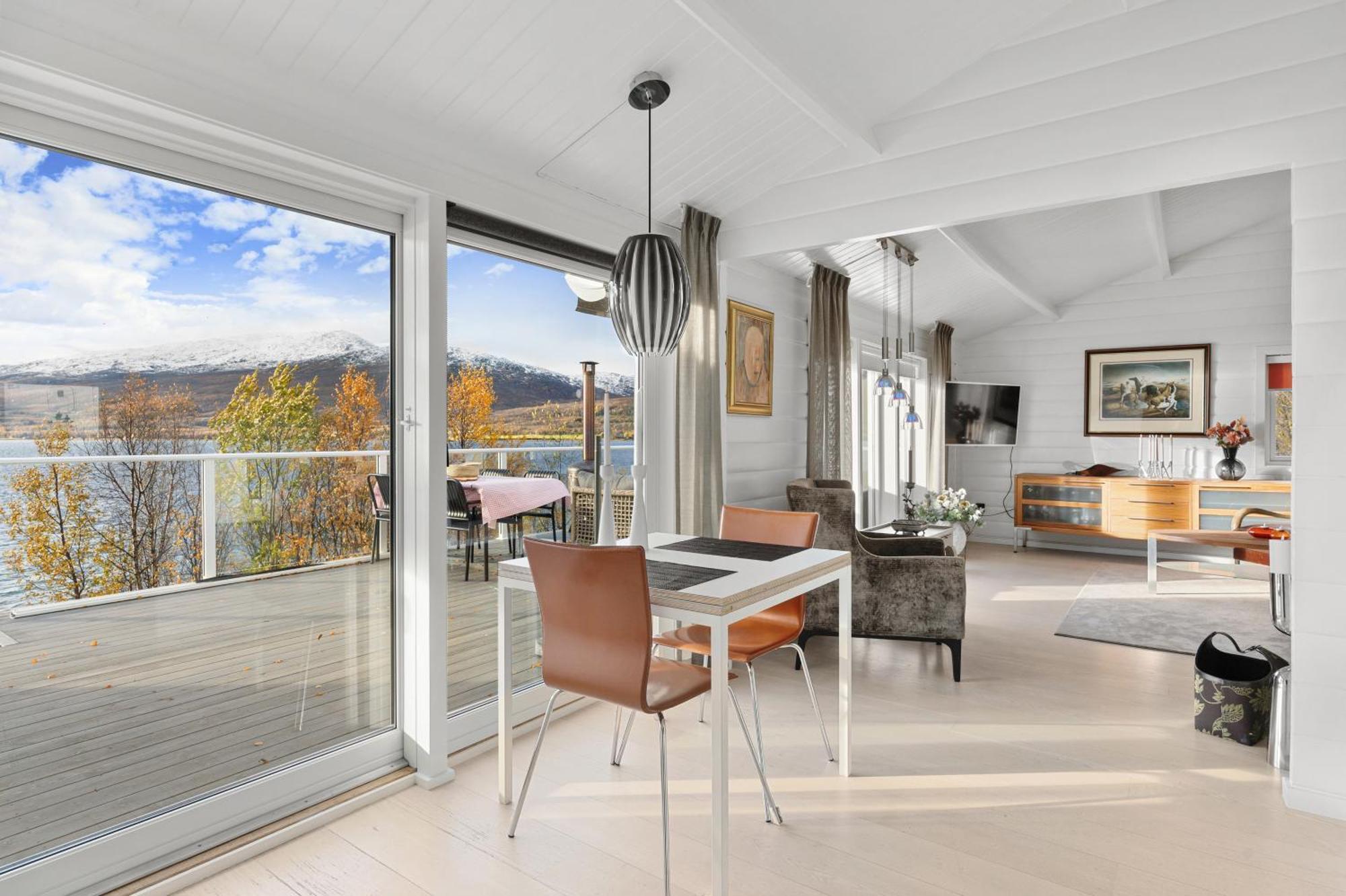 Hakoyveien 151, Tromso Hotel ภายนอก รูปภาพ